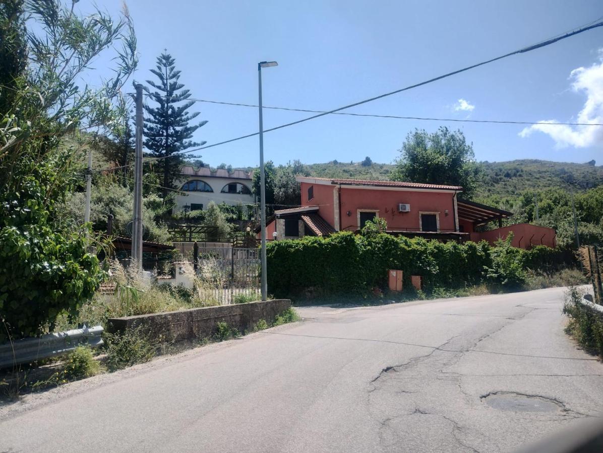 הוילה מונריאלה Casa Splendida מראה חיצוני תמונה